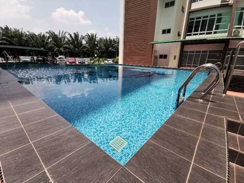 pools-e
